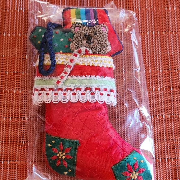 Vintage 1983 Hallmark Stocking Ornament. - Picture 3 of 3